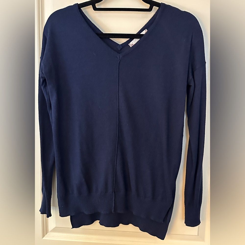 Pink Rose Women's Navy Vneck Sweater Size Small